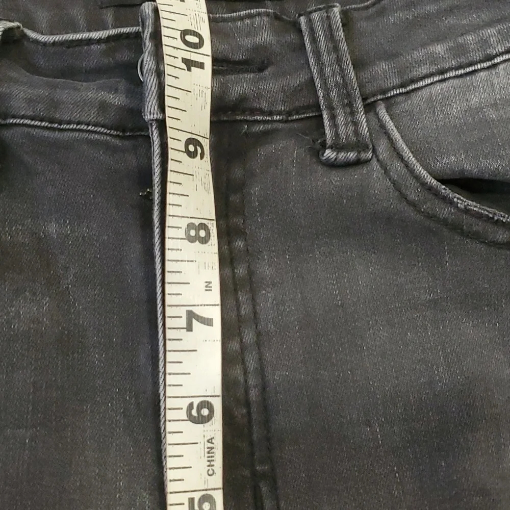 Kancan woman's gray black distressed crop stretch jeans size 27 - Picture 13 of 16